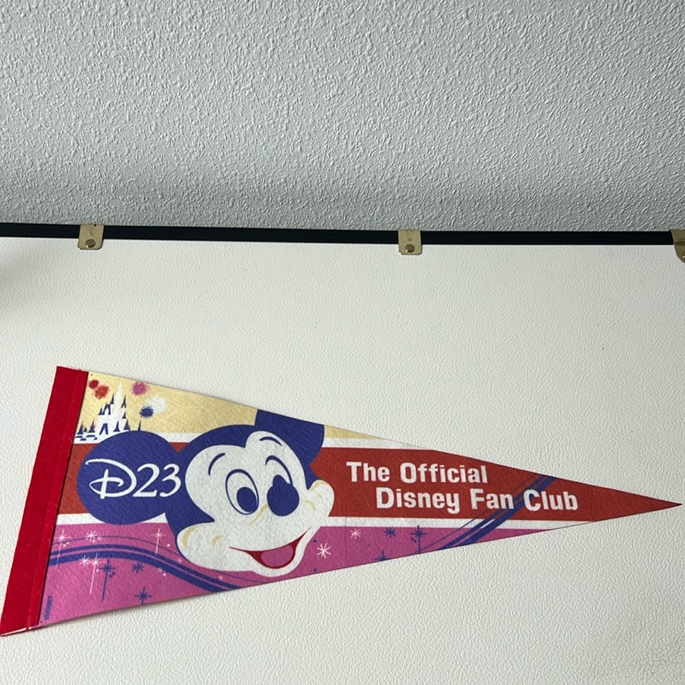D23 Disney Fan Club Pendant